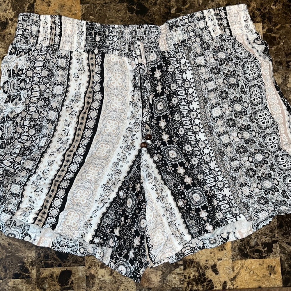 Apt.9 shorts